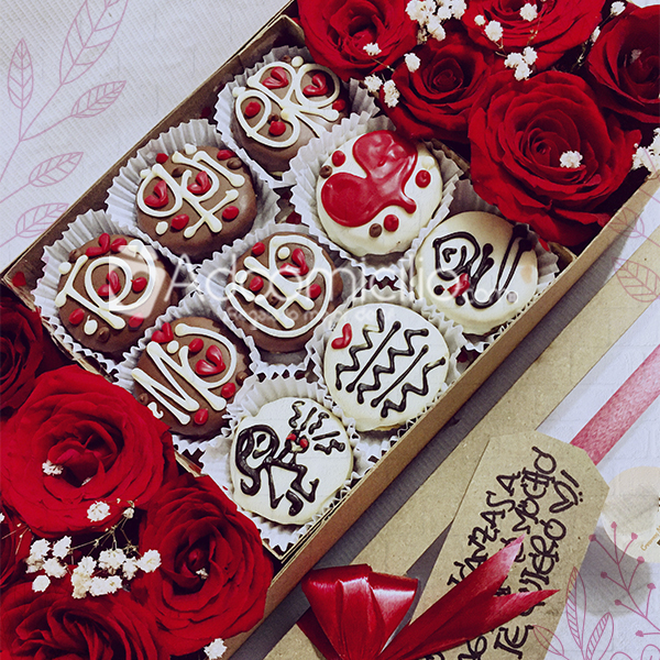 Alfajores y Flores Día de la Mujer a Domicilio en Cali Pedido Con Un Día De Anticipación